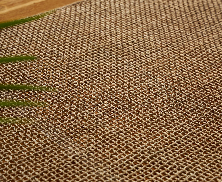 ヤシの葉の繊維エーゲルという素材を使用
