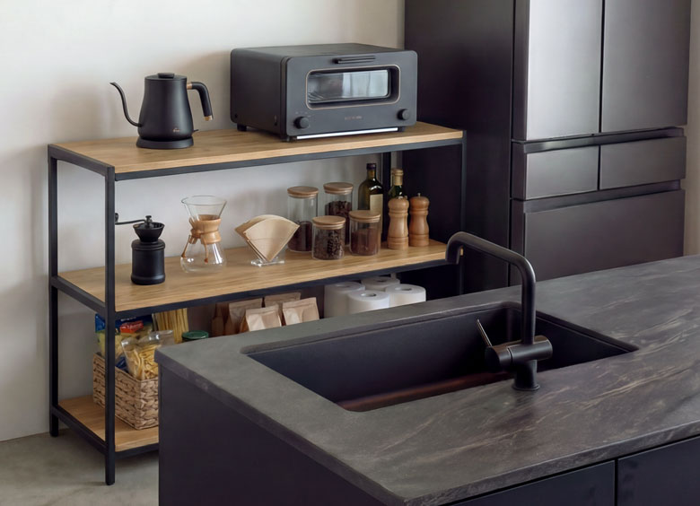 キッチンにも映える収納ラック