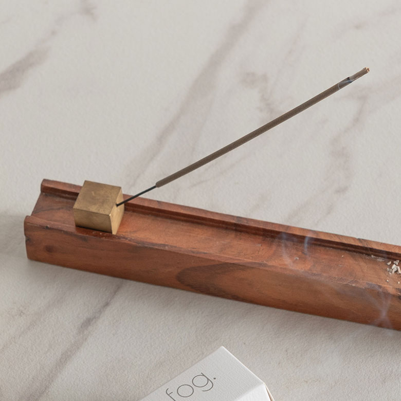 森に漂う霧をイメージしたお香