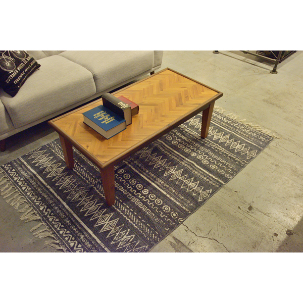 テーブル 天然木 ヘリンボーン柄 110cm × 55cm 組立品 [91258