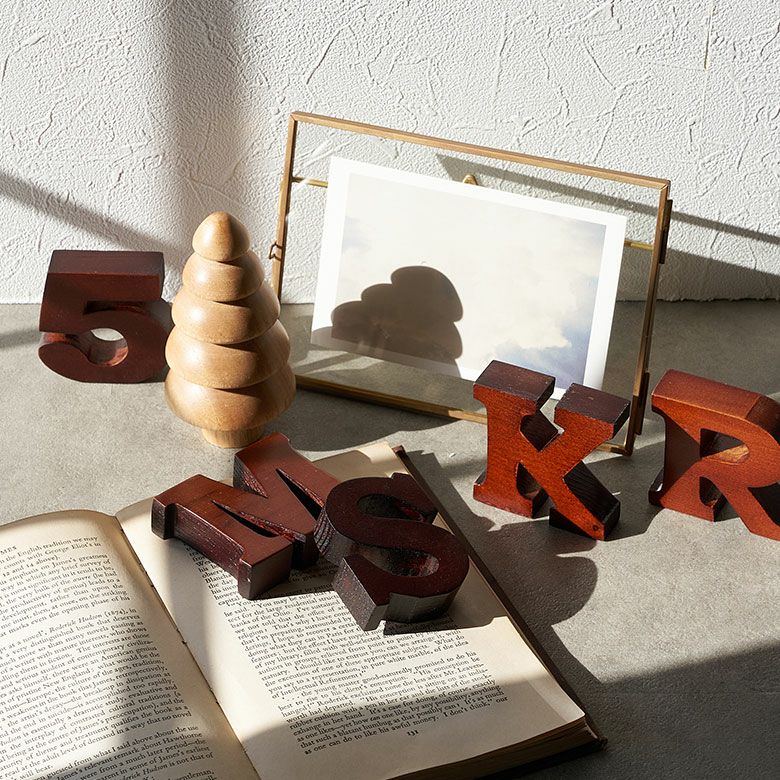 木彫りのアルファベット文字オブジェ 数字 0 1 2 3 4 5 6 7 8 9