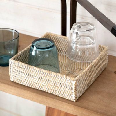 収納バスケット ラタン製 ホワイトウォッシュ 正方形 スクエア型  約17.5×17.5cm 深さ5.5cm [13464]【 収納バスケット 小物収納 ラタンバスケット 小物入れ アメニティバスケット トレイバスケット モダン 西海岸 