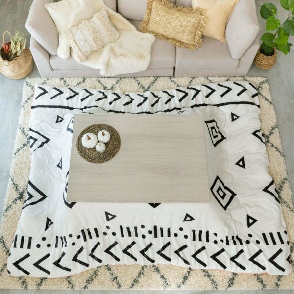 こたつ布団 長方形 ベニオワレン風 幅 約190×240cm フランネル 白黒