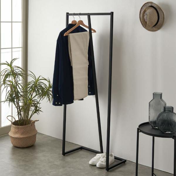 ＜中古品＞　ポールハンガー　ハンガーラック　シンプル　洋服収納　ブラック ハンガーラック ポールハンガー 洋服収納 ブラック シンプル ＜中古品＞