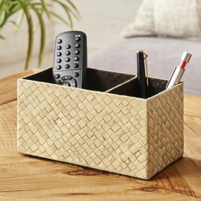 ペン立て マルチスタンドケース 小物収納 パンダン 約 W 18.5cm D 10cm H 10cm リモコンスタンド リモコン立て ペンスタンド 卓上収納 リビング収納 天然素材 長方形 仕切り コンパクト カゴ ナチュラルカラー おし